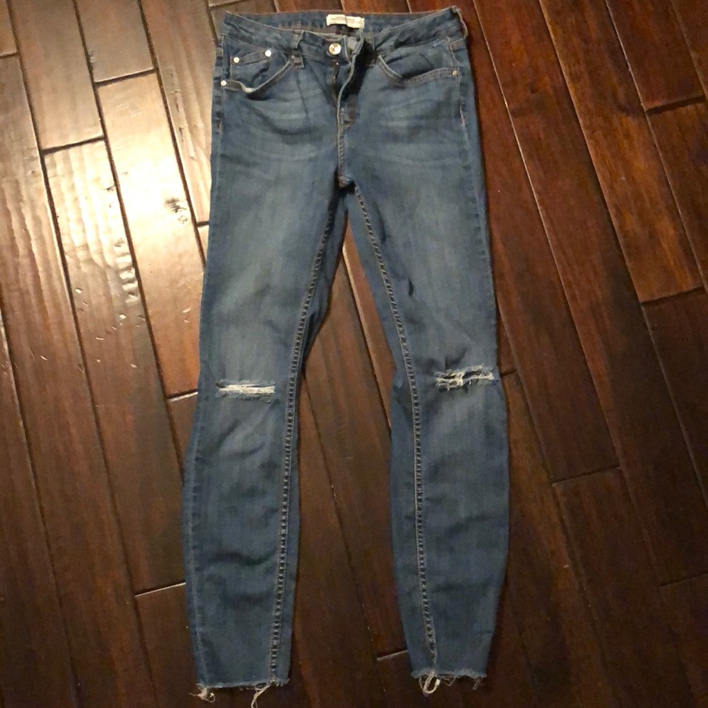 Zara distressed skinny jean